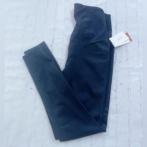 [Isabel Maternity] NWT black stretch skinny pant size 2